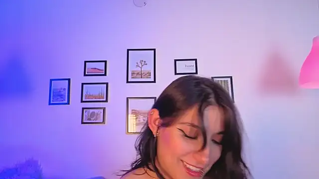 Snapshot of Kendaall_sweet chatting on July 11, 2026, 3:40 am Kendaall sweet online show from July 11, 2026, 3:40 am