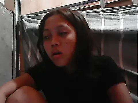 Snapshot of Yours_AsianPinayGirl18 chatting on July 2, 2026, 3:23 am Yours AsianPinayGirl18 online show from July 2, 2026, 3:23 am