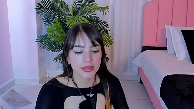 trixxie 18 online show from June 30, 2026, 12:32 am