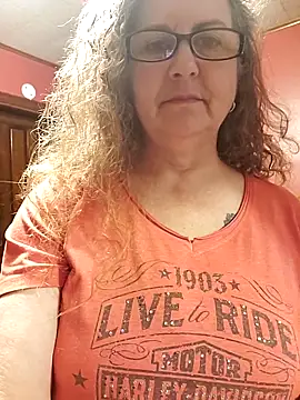 Harleygirl73 online show from May 30, 2026, 12:39 am