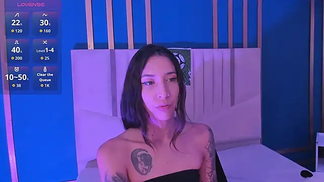 Snapshot of Irelia_1 chatting on June 18, 2026, 7:52 pm Irelia 1 online show from June 18, 2026, 7:52 pm