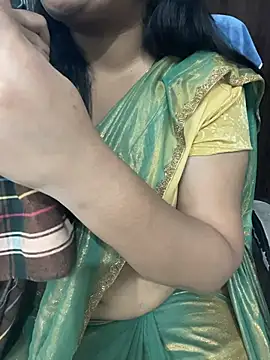 Snapshot of Tamil_Azhagie chatting on June 21, 2026, 9:53 pm Tamil Azhagie online show from June 21, 2026, 9:53 pm