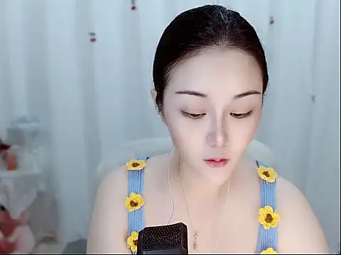 Snapshot of Amy-cnbaby chatting on June 4, 2026, 1:21 am Amy-cnbaby online show from June 4, 2026, 1:21 am