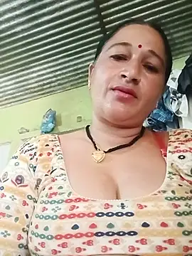 Snapshot of Haliya8 chatting on May 23, 2026, 6:56 am Haliya8 online show from May 23, 2026, 6:56 am