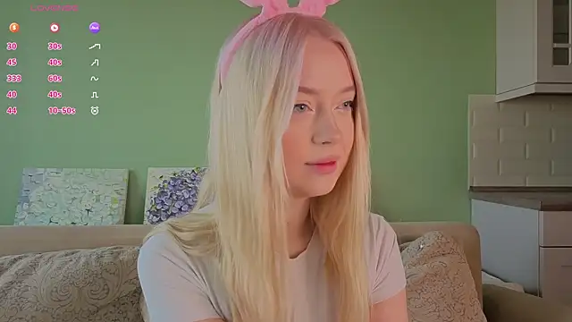 Chanelbayerr online show from May 14, 2026, 3:25 am