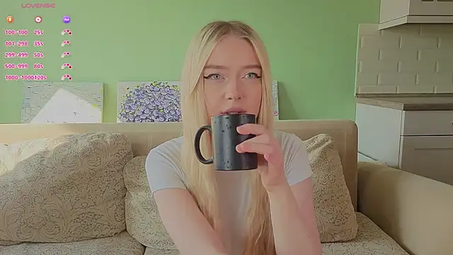 Chanelbayerr online show from May 8, 2026, 3:10 am