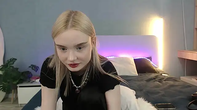 Snapshot of Angel_Share chatting on May 6, 2026, 12:36 am Angel Share online show from May 6, 2026, 12:36 am