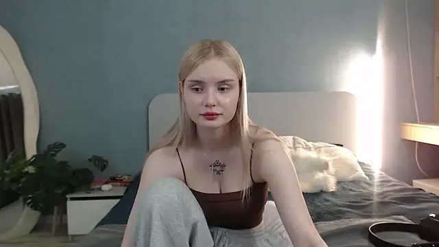Snapshot of Angel_Share chatting on June 14, 2026, 5:52 am Angel Share online show from June 14, 2026, 5:52 am