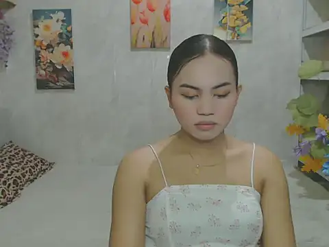 Snapshot of ur_asiankat chatting on May 21, 2026, 6:49 pm ur asiankat online show from May 21, 2026, 6:49 pm