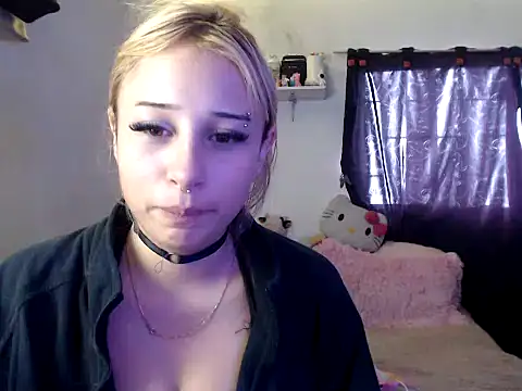 Snapshot of bunnyfoxxd chatting on June 19, 2026, 8:36 pm bunnyfoxxd online show from June 19, 2026, 8:36 pm