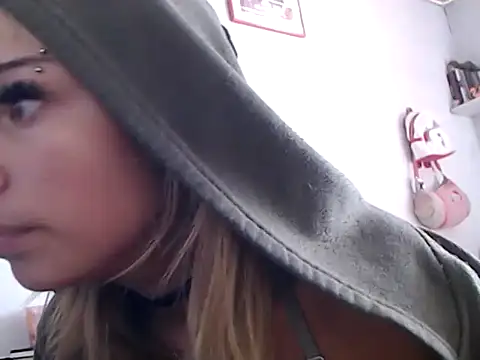 Snapshot of bunnyfoxxd chatting on June 27, 2026, 8:59 pm bunnyfoxxd online show from June 27, 2026, 8:59 pm