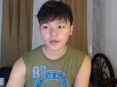 Snapshot of yourhotasiandoms chatting on July 25, 2026, 9:39 am yourhotasiandoms online show from July 25, 2026, 9:39 am