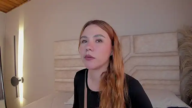 Snapshot of _zoe_3 chatting on June 30, 2026, 1:11 pm zoe 3 online show from June 30, 2026, 1:11 pm