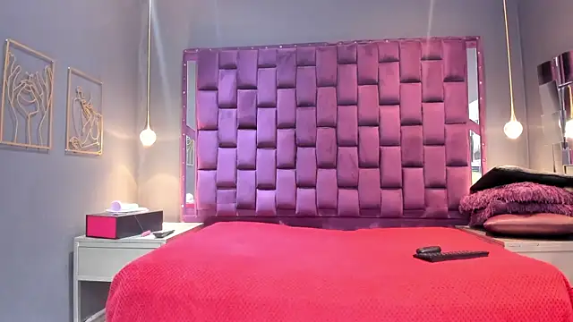 Snapshot of AlesiaLara chatting on June 25, 2026, 7:08 pm AlesiaLara online show from June 25, 2026, 7:08 pm