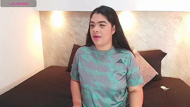 Snapshot of Emma__becket1 chatting on June 2, 2026, 4:34 am Emma becket1 online show from June 2, 2026, 4:34 am