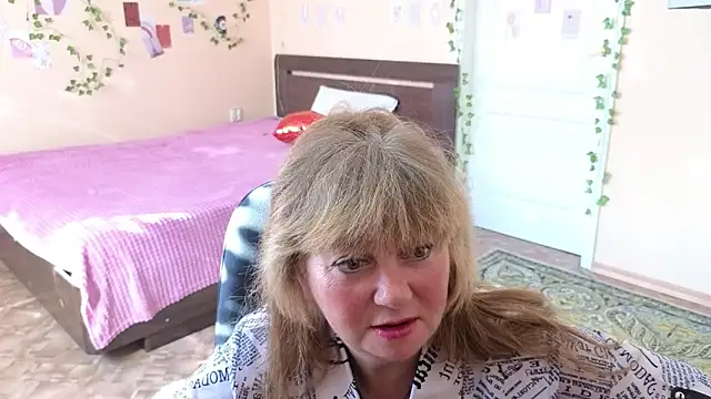 Snapshot of Melania_Cook chatting on June 6, 2026, 4:28 am Melania Cook online show from June 6, 2026, 4:28 am