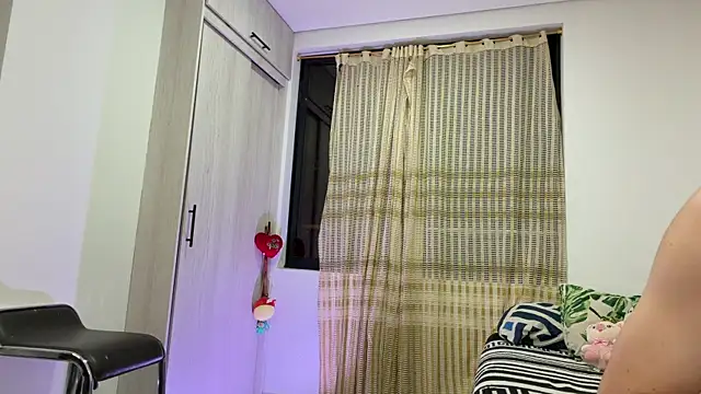  peachyboy online show from June 17, 2026, 3:39 am
