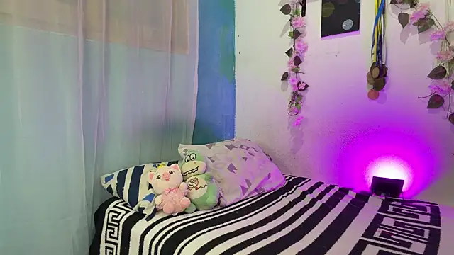  peachyboy online show from June 11, 2026, 3:47 am