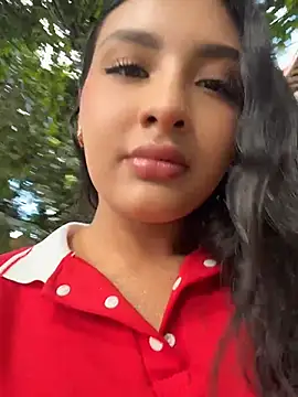 Snapshot of SabrinaX_X chatting on July 5, 2026, 9:10 pm SabrinaX X online show from July 5, 2026, 9:10 pm