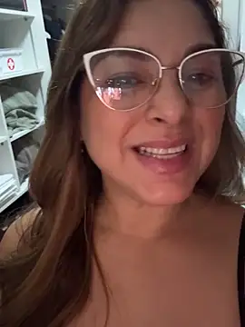 Snapshot of Mariiii_morena chatting on May 28, 2026, 10:22 am Mariiii morena online show from May 28, 2026, 10:22 am