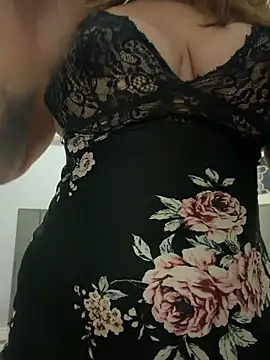 Mariiii morena online show from July 18, 2026, 9:29 am