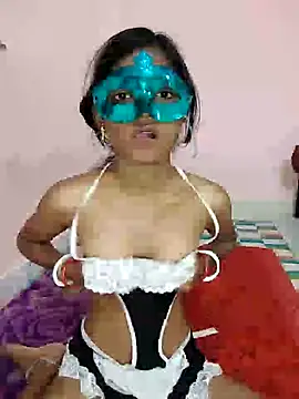 Snapshot of husband_wife_12 chatting on May 10, 2026, 5:37 pm husband wife 12 online show from May 10, 2026, 5:37 pm