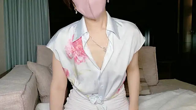 Naomi 00122 online show from June 4, 2026, 2:11 pm