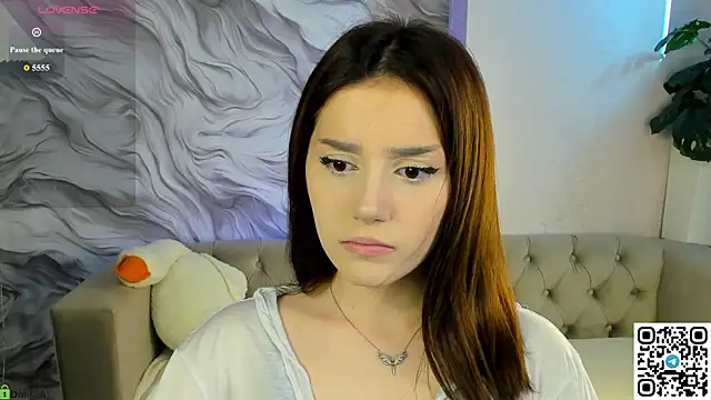 Lonny Peach online show from July 31, 2026, 3:06 am