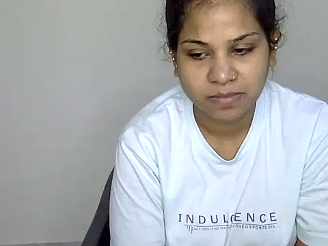 SEXY BHABHI3 online show from May 7, 2026, 9:12 am