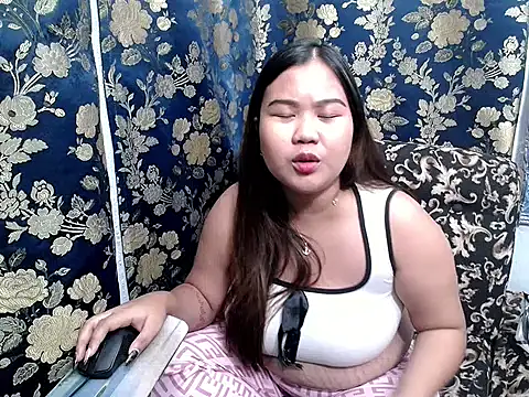 Snapshot of hotchickgirl chatting on May 11, 2026, 2:45 pm hotchickgirl online show from May 11, 2026, 2:45 pm
