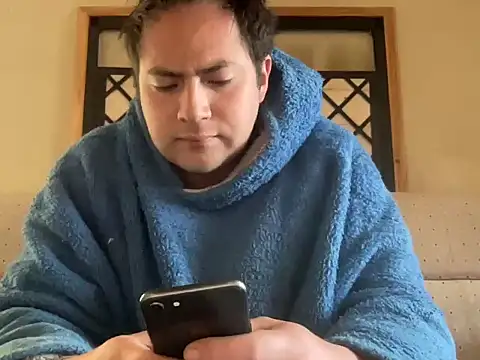 alecsgzz online show from July 7, 2026, 2:31 pm