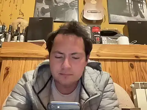 alecsgzz online show from August 3, 2026, 11:09 pm