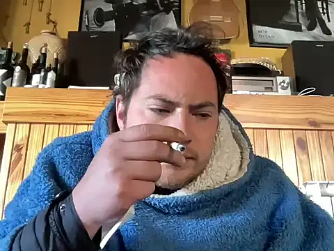 alecsgzz online show from July 19, 2026, 12:46 pm