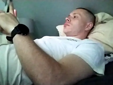 Snapshot of fitboyy_ chatting on June 18, 2026, 7:40 am fitboyy online show from June 18, 2026, 7:40 am