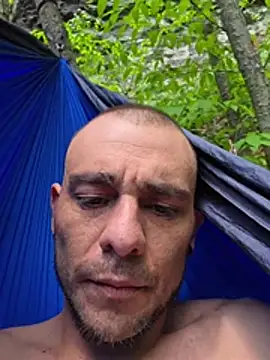 Snapshot of latinleo420 chatting on May 19, 2026, 5:09 pm latinleo420 online show from May 19, 2026, 5:09 pm