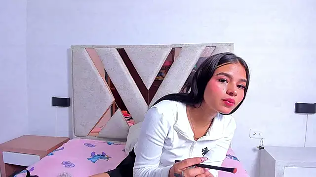 Milly610 online show from June 26, 2026, 12:33 pm