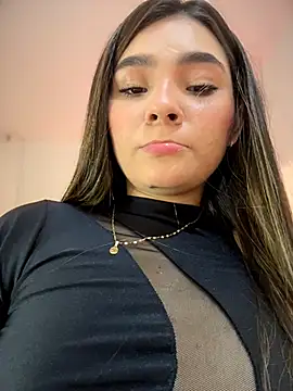 Snapshot of Mia_Rodriguezz_ chatting on May 15, 2026, 3:26 am Mia Rodriguezz online show from May 15, 2026, 3:26 am