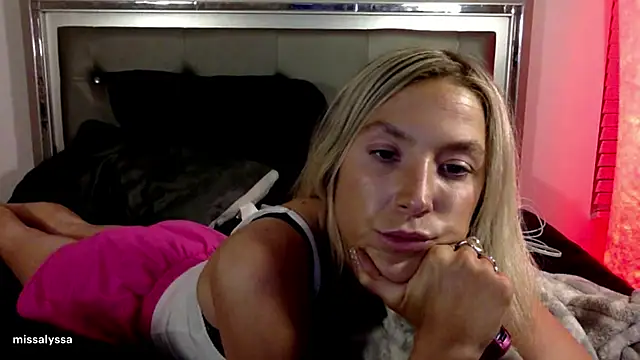 Snapshot of Misss_alyssaaa chatting on June 23, 2026, 4:10 am Misss alyssaaa online show from June 23, 2026, 4:10 am