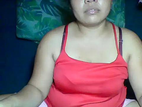 Snapshot of MommyKaye30 chatting on May 18, 2026, 7:57 am MommyKaye30 online show from May 18, 2026, 7:57 am