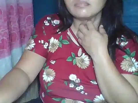 Snapshot of MommyKaye30 chatting on July 21, 2026, 6:09 pm MommyKaye30 online show from July 21, 2026, 6:09 pm