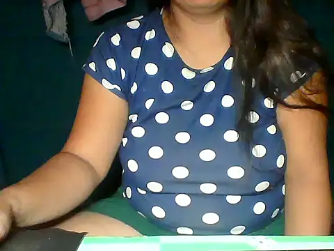 Snapshot of MommyKaye30 chatting on June 9, 2026, 6:09 pm MommyKaye30 online show from June 9, 2026, 6:09 pm
