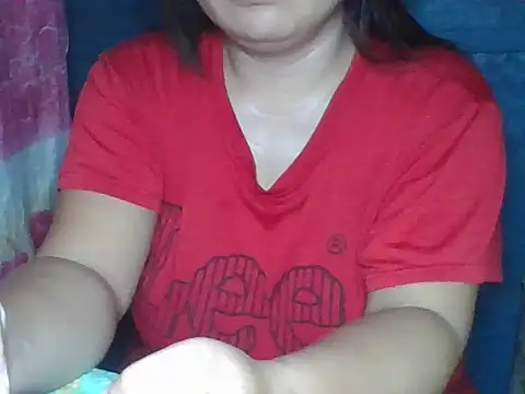 Snapshot of MommyKaye30 chatting on July 27, 2026, 7:32 pm MommyKaye30 online show from July 27, 2026, 7:32 pm