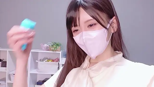 hina mochi online show from June 18, 2026, 10:42 am
