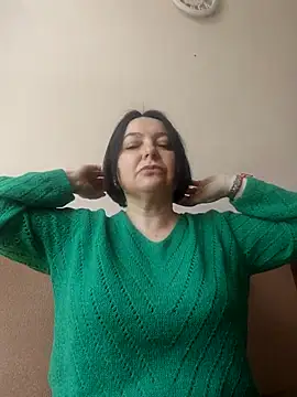 EmmaEmmy40 online show from May 5, 2026, 8:17 am