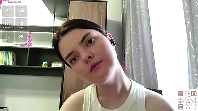 Snapshot of RebelDesiree chatting on June 15, 2026, 6:13 am RebelDesiree online show from June 15, 2026, 6:13 am