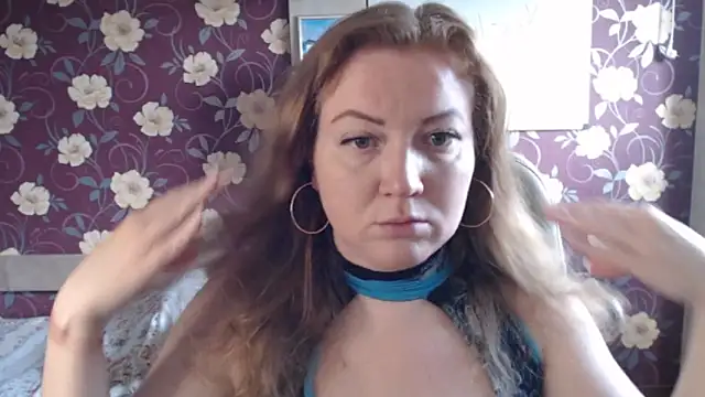 Snapshot of Kate_R chatting on June 17, 2026, 12:48 pm Kate R online show from June 17, 2026, 12:48 pm