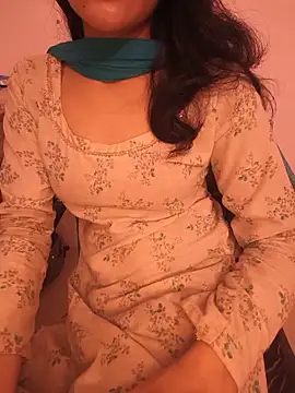 Snapshot of zoya_baby_ chatting on June 6, 2026, 3:39 pm zoya baby online show from June 6, 2026, 3:39 pm