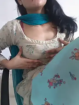 Snapshot of zoya_baby_ chatting on June 18, 2026, 10:42 am zoya baby online show from June 18, 2026, 10:42 am