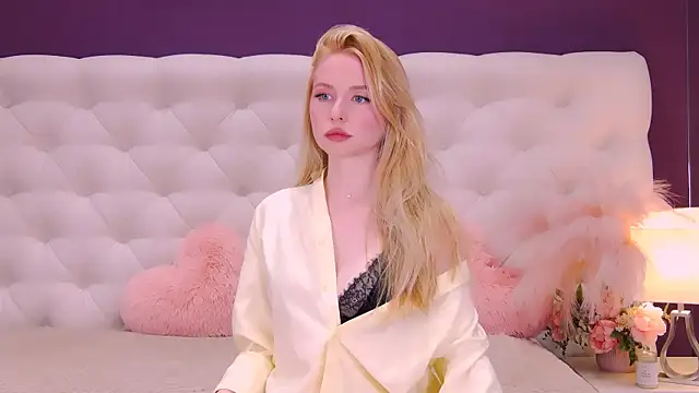 RheaSky online show from July 28, 2026, 10:01 am