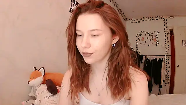 Snapshot of PollyStix chatting on June 16, 2026, 1:00 pm PollyStix online show from June 16, 2026, 1:00 pm